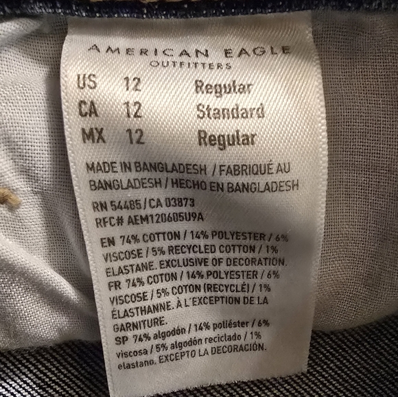 ✨SOLD✨Size 12 American Eagle Classic Blue Mom Jeans - Picture 7 of 16